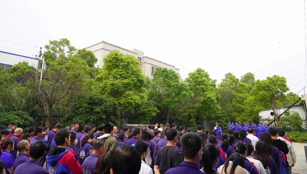 以練筑防 | 湘聯(lián)電纜大型消防演練圓滿(mǎn)完成！